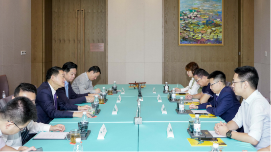 省pp电子集团党委书记、董事长任丁与腾讯“王者荣耀”CTO邓君、腾讯大成网总裁郑亮座谈交流
