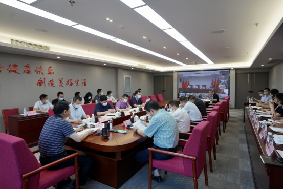 四川pp电子集团召开疫情防控事情向导小组2022年第3次聚会 集团党委书记、董事长、疫情防控事情向导小组第一组长任丁主持聚会并讲话